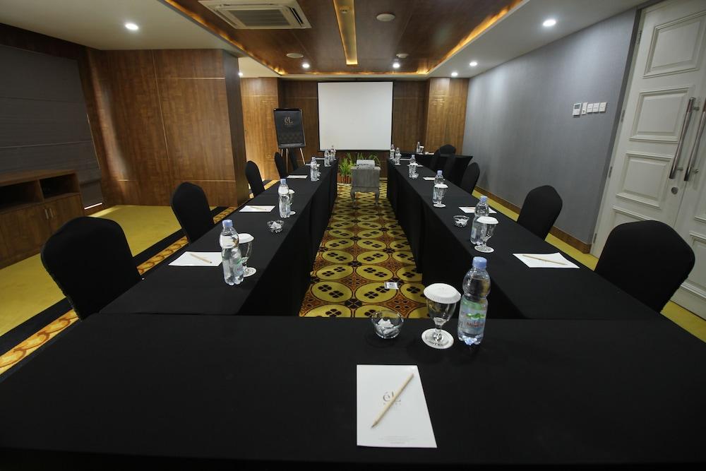 El Hotel Yogyakarta Malioboro Εξωτερικό φωτογραφία